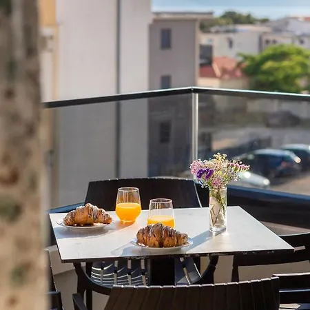 Jakov アパート *